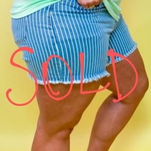 📍SOLD📍Judy Blue Pinstriped Shorts